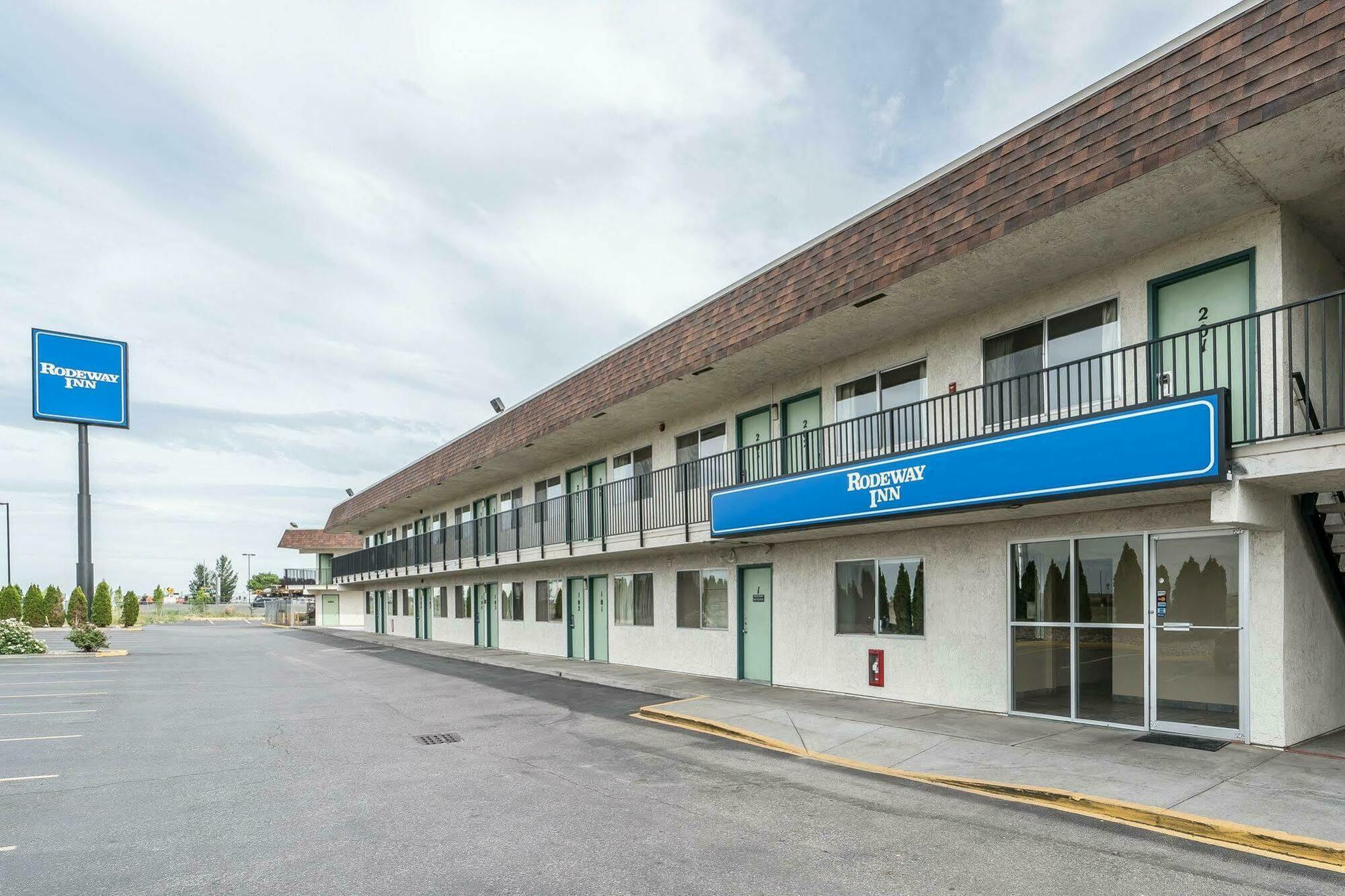 Rodeway Inn Pasco Exterior photo
